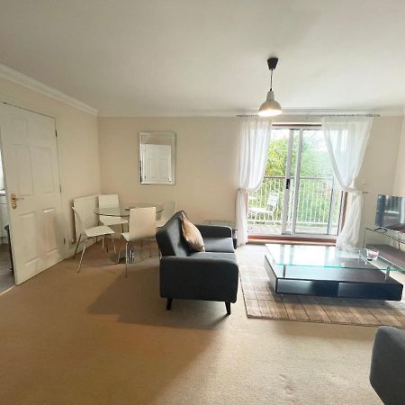Best Price - Amazing 2 Bed 2 Bath - 4 Singles Or Super King Beds, 10 Min Walk To City Centre, 5 Minute Walk To Mayflower Theatre, Smart Tv, Ensuite, Balcony, Free Parking Southampton Buitenkant foto