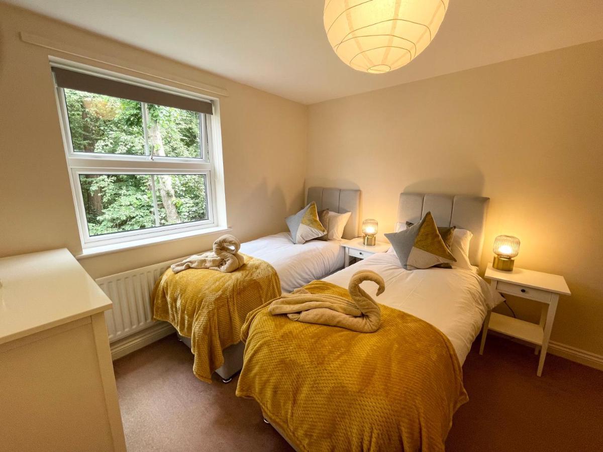 Best Price - Amazing 2 Bed 2 Bath - 4 Singles Or Super King Beds, 10 Min Walk To City Centre, 5 Minute Walk To Mayflower Theatre, Smart Tv, Ensuite, Balcony, Free Parking Southampton Buitenkant foto